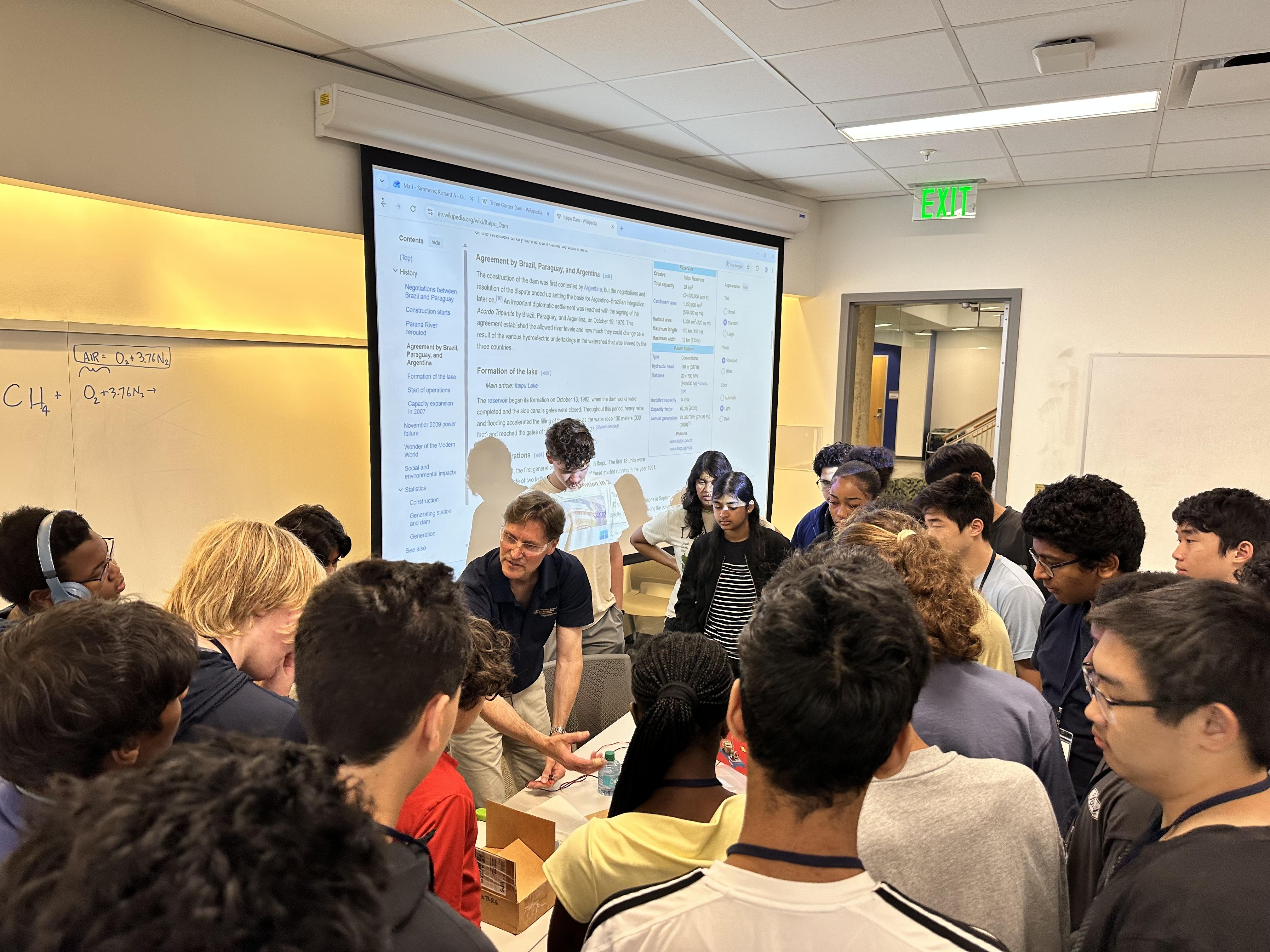 SEI Director of Research and Studies Rich Simmons teaching at the Energy Unplugged Camp