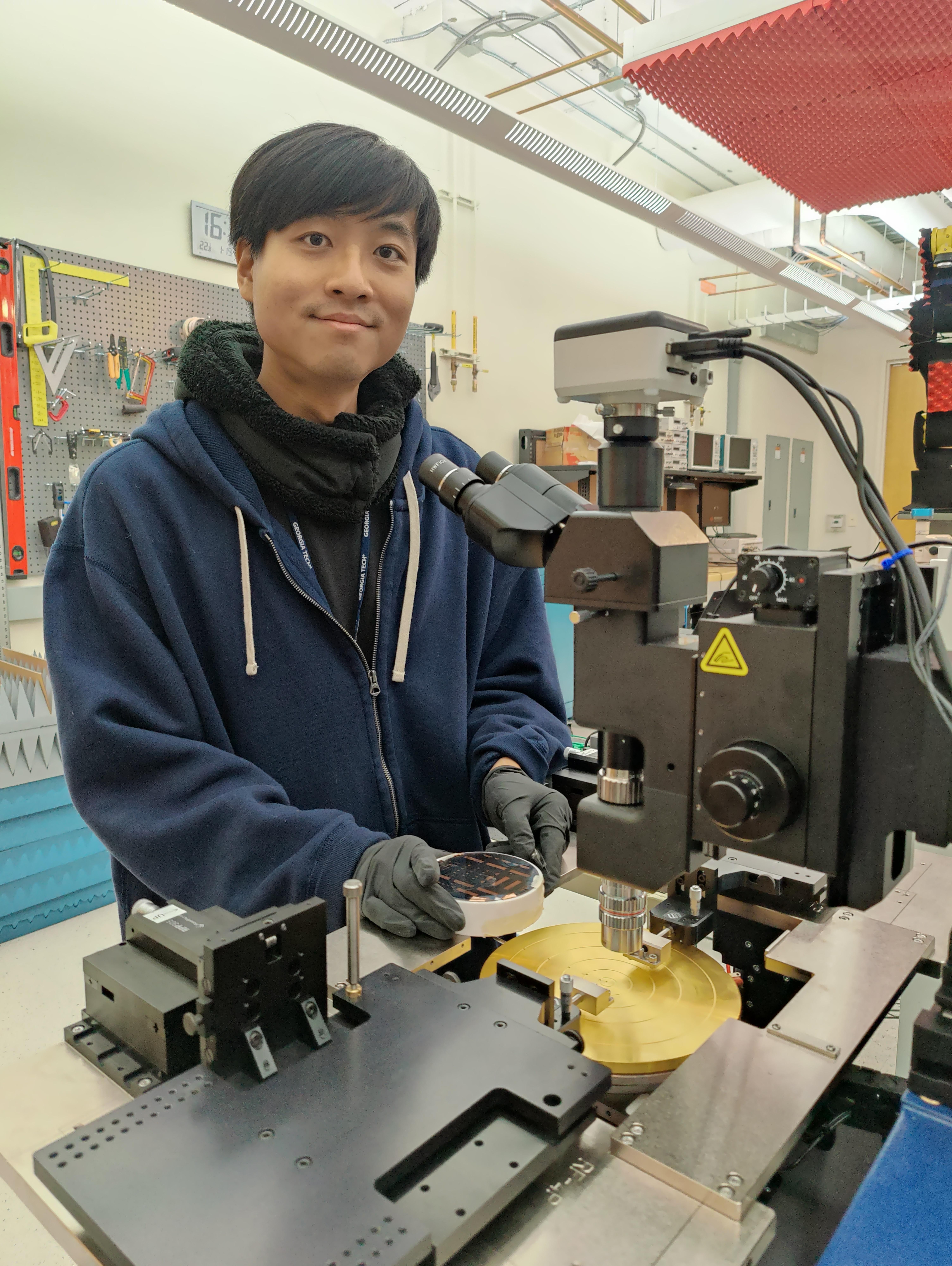 Seung Yoon Lee in the Lab