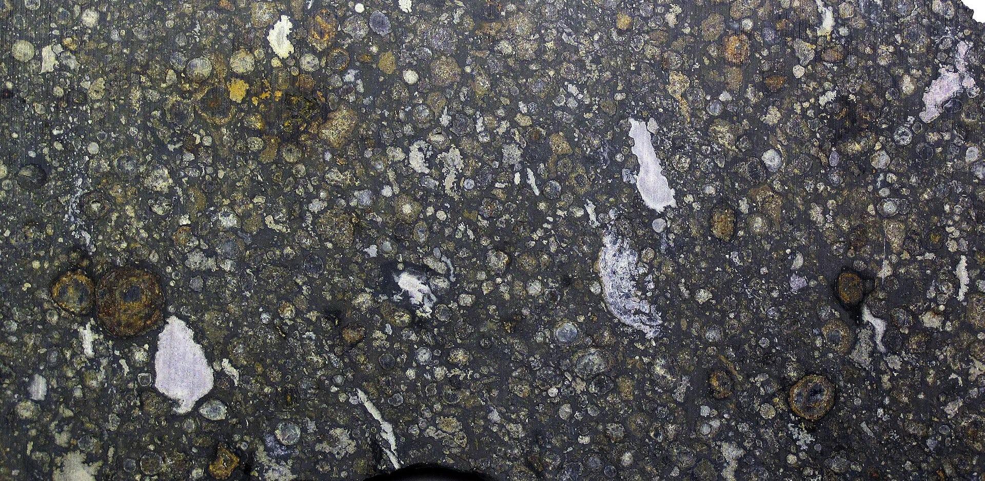 Many carbon-rich meteorites contain ingredients commonly found in life, but no evidence of life itself. James St. John, CC BY